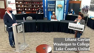 Lillian Gaytan speaks to Illinois Senate President Don Harmon